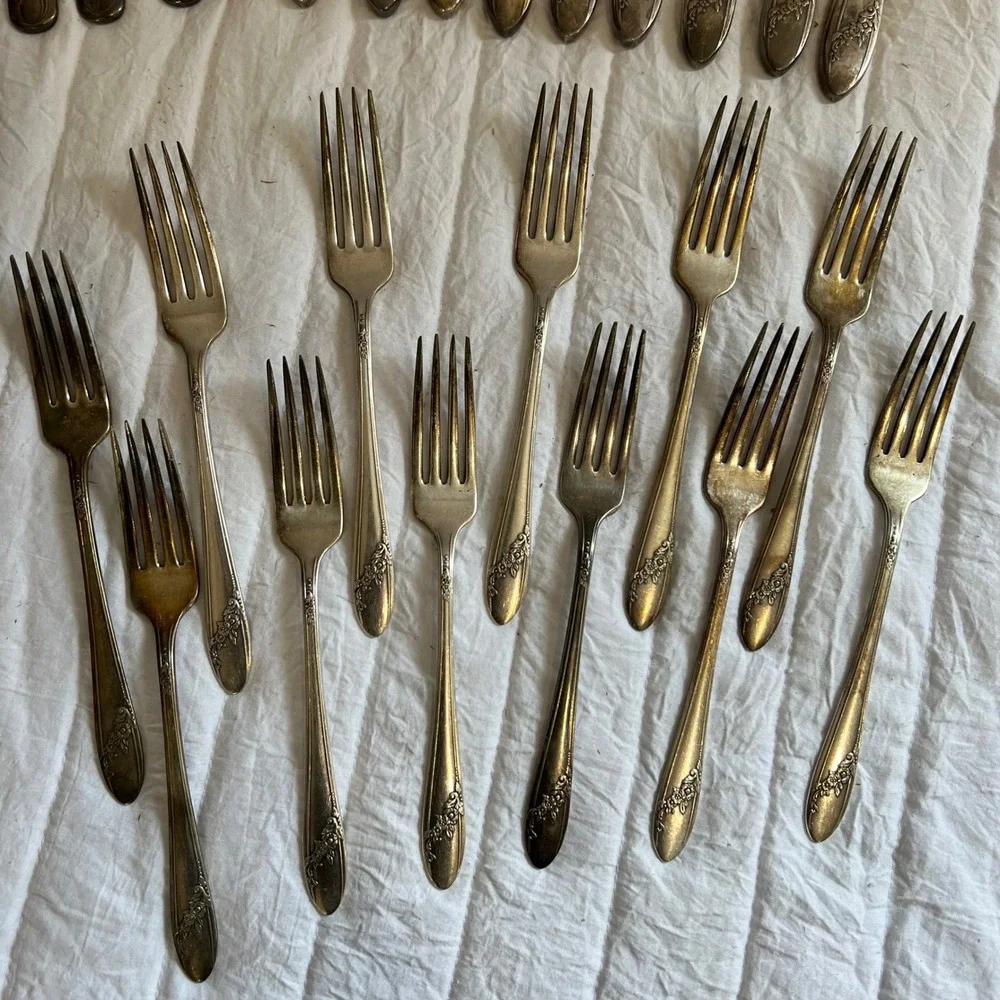 Oneida Community Tudor Plate Elaine 42pc Silverplate Flatware Set Vintage 1937